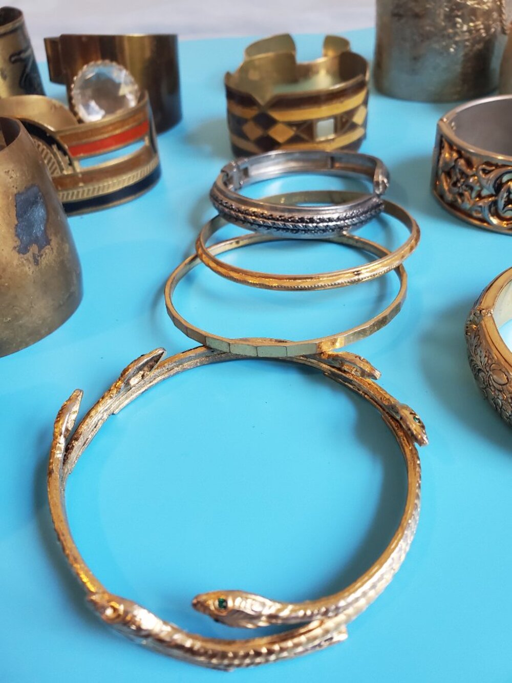 30 Bracelets, items # B -2507-2536,  wt. did not measure !! - Picture 4 of 13